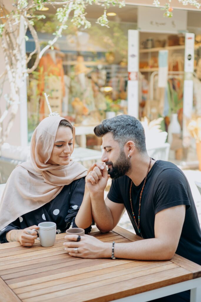 how to approach women confidently